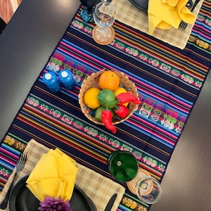 Chemin de table andin Aguayo : design Inka multicolore