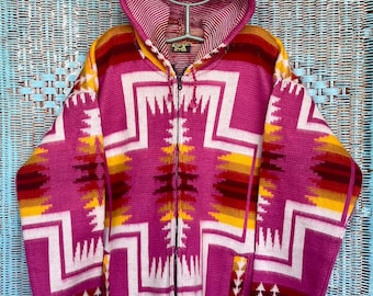 Handgemachte Jacke aus Alpakawolle: Ethno Tribal Design, Kapuze & Taschen