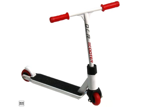 Set De 4 Mini Trottinettes à Doigts – Jouet De Motricité Fine Pour Enfants Et Adultes