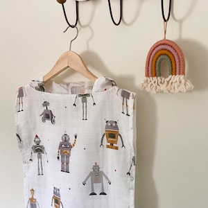 Toddler Kids Beach Poncho, Organic Turkish Muslin Handmade Hooded Kids Poncho, Kids Bath Poncho, Made in Canada, Safari, Robots, 2 colours