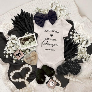 Faire-part de grossesse Halloween bébé fille, faire-part de grossesse bébé fille Our Little Boo, faire-part de grossesse fantasmagorique de petite fille, faire-part de grossesse Halloween c&#39;est une fille