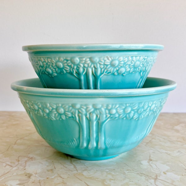 Vintage Mixing Bowls, Homer Laughlin Appletree, 7 and 9 inch, Green Blue Aqua, 1930s 1940s Giveaways