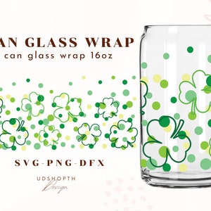 Puede incluir: Un diseño imprimible para una envoltura de vaso de lata de 473 ml con un patrón de tréboles verdes y lunares verdes y amarillos. El diseño es perfecto para el Día de San Patricio.