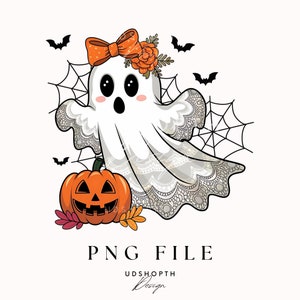 Pode incluir: Um fantasma de desenho animado fofo com um la&ccedil;o e uma coroa de flores, segurando uma ab&oacute;bora esculpida em forma de rosto. O fantasma est&aacute; rodeado por teias de aranha e morcegos. PNG FILE UDSHOPTH Design.