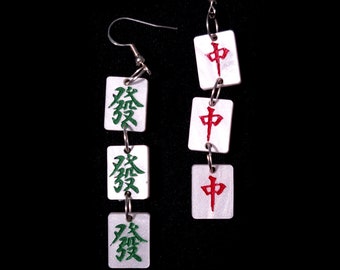 Mahjong Tile Ohrringe // Clip oder Piercing // Farben anpassbar