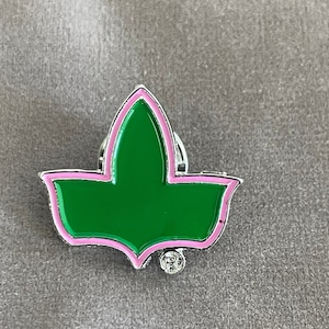 Ivy Pin