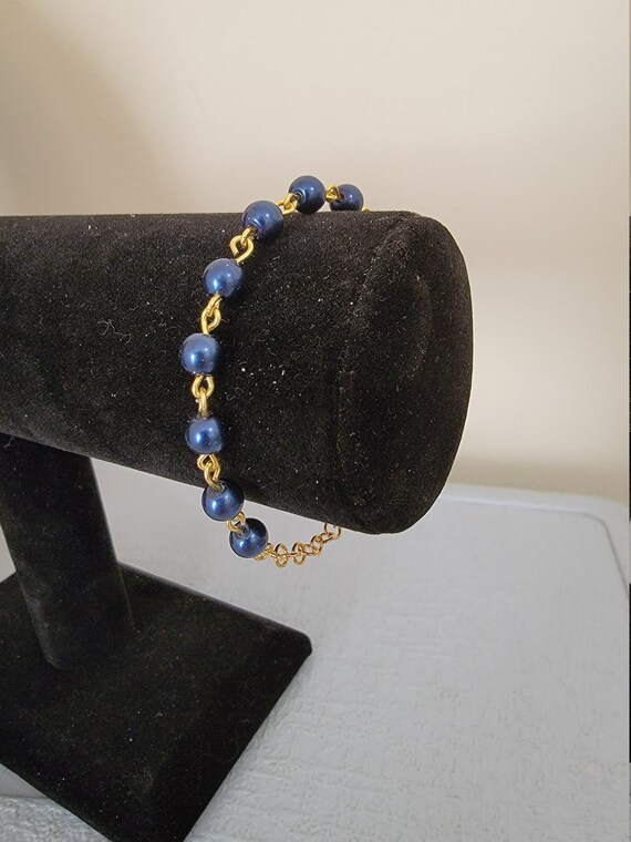 5 Inch Bracelet in 4mm Navy Blue Glass Beads on 20 Guage Gold