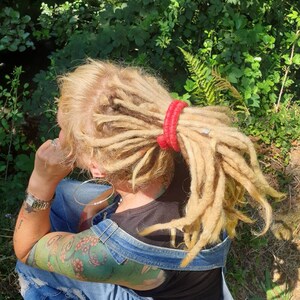 Flamenco. Dreadlock Spiralen, biegsam, flexibel, wollig dred loc dutt und Pferdeschwanz Himmel. Ethischer, dread Haarschmuck. Funktional, hübsch Bild 4