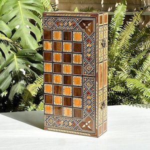 Handgjort backgammonschackspel: Libanesiskt pärlinläggningsbrädspel från Libanon