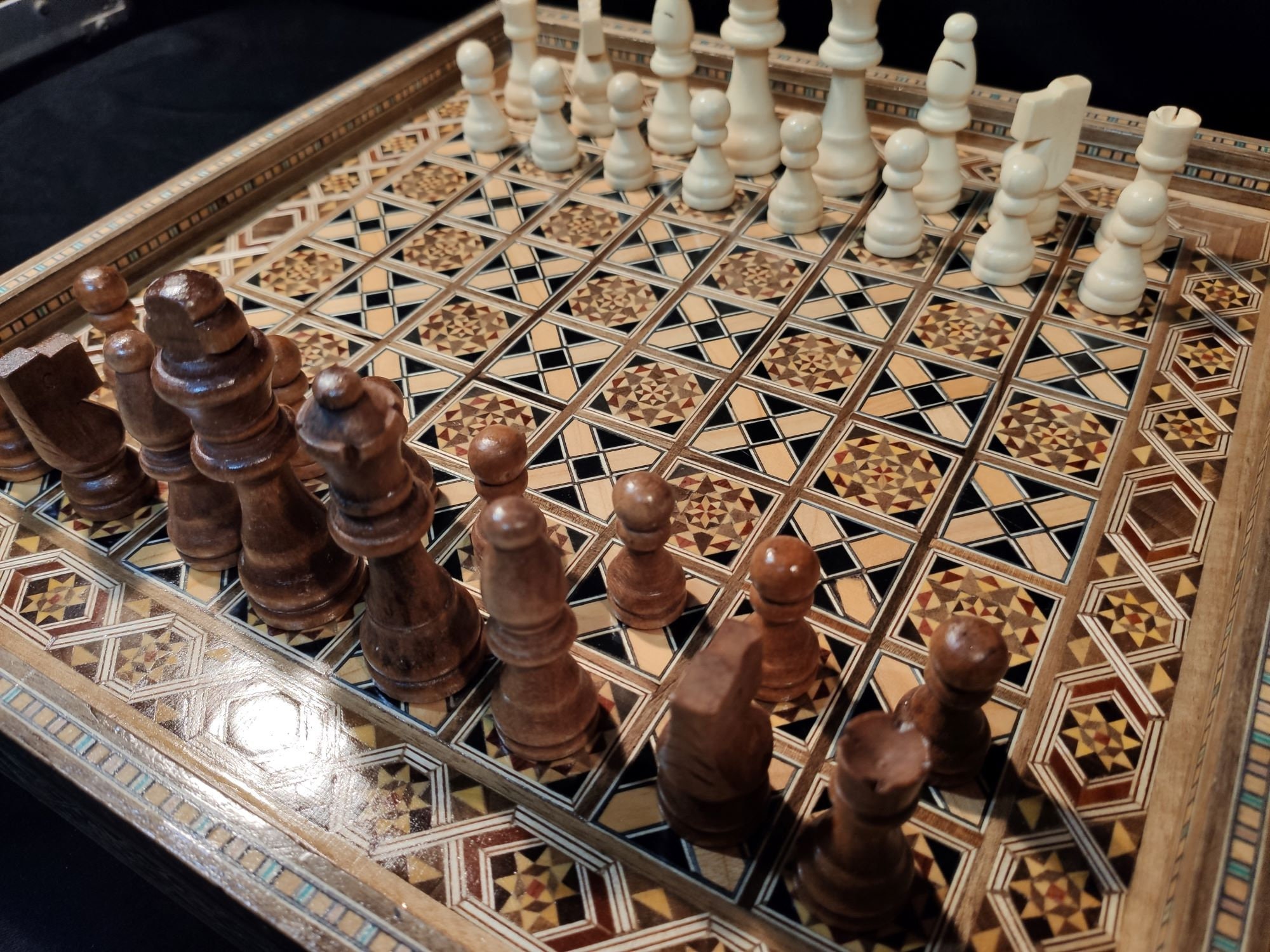 Lippali tsasa Gallery Chess le Checkers Wood Set Lesotho