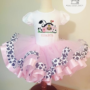 Cow Birthday Outfit, Girls Birthday Tutu Outfit, Barnyard, Third Birthday, Custom Outfit, Barn Farm Birthday Tutu Outfit, First Birthday