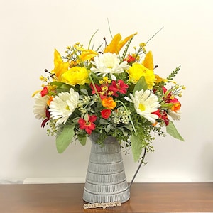 Large Country Style Floral Centerpiece, Modern Farmhouse Arrangement, Farmhouse Floral Centerpiece, Farmhouse Arrangement, Table Decor
