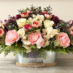 Elegant Floral Arrangement, Large Modern Farmhouse Floral Centerpiece, Spring Arrangement, Stunning Floral Centerpiece, Stylish Centerpiece