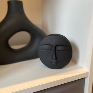 Escultura de Lua Cheia | Ornamento da lua de Luna | Escultura Facial | Presente de inauguração | Decoração de prateleira