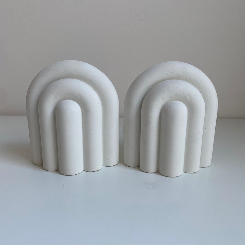 Sujetalibros de arco de hormigón / Soportes para libros / Decoración de estanterías modernas / Decoración nórdica para el hogar imagen 5
