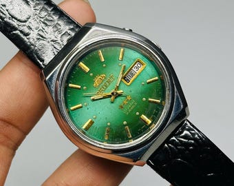 Vintage Orient Crystal Automatic Watch: 21 Jewels, Green Dial