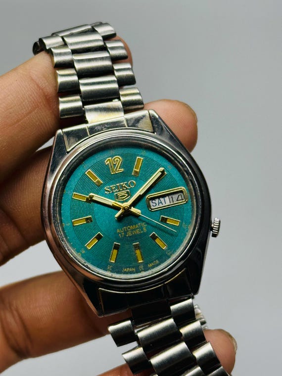 ヴィンテージ セイコー5 自動巻き腕時計：グリーン文字盤、シルバー
