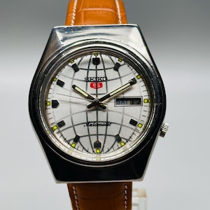 Rare Vintage Seiko 5 Automatic , Silver Global Dial, Silver Case, Day/Date  Caliber No. 7009, Men&#39;s Wrist Watch Japan Made