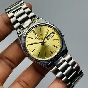 Rare Vintage Seiko 5 Automatic ,Gold Dial, Silver Case, Day/Date  Caliber No. 7s26, Men&#39;s Wrist Watch Japan Made,