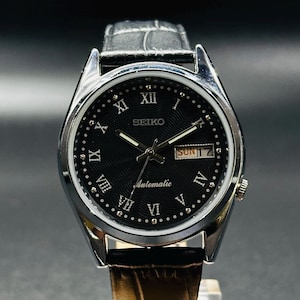 Rare Vintage Seiko 5 Automatic , Roman Black Dial, Silver Case Day/Date Rare Caliber No.7009 Men&#39;s Wrist Watch Japan Made