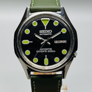 Rare Vintage Seiko 5 Automatic , Black Dial, Silver Case, Day/Date  Caliber No. 7009, Men&#39;s Wrist Watch Japan Made