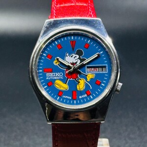 Raro orologio da polso da uomo Seiko 5 automatico vintage, quadrante blu Mickey, cassa argento, giorno/data, calibro n. 6309, prodotto in Giappone.