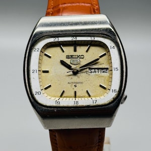 Rare Vintage Seiko 5 Automatic , Yellow  Dial, Tv Old Silver  Case Day/Date Caliber No. 6349 ,Men&#39;s Wrist Watch Japan Made
