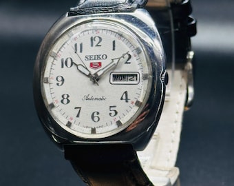 Montre Automatique SEIKO 5 Pour Homme - Modèle Argenté, Mécanique, Cadran Argenté, Occasion Fonctionnelle
