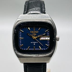 Pre-Owned Vintage Seiko 5 Automatic , Blue Dial, TV Case, Day/Date  Caliber No. 6319, Men&#39;s Wrist Watch Japan Made,