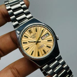 Rare Vintage Seiko 5 Automatic , Yellow Dial, Silver Case, Day/Date  Caliber No. 7s26, Men&#39;s Wrist Watch Japan Made,