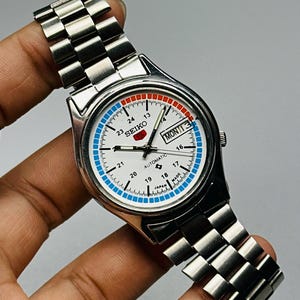 Rare Vintage Seiko 5 Automatic , Racer White Dial, Silver Case, Day/Date  Caliber No. 7s26, Men&#39;s Wrist Watch Japan Made,