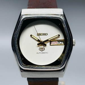 Rare Vintage Seiko 5 Automatic ,  Silver Dial, Silver TV Case Day/Date Caliber No. 6349 ,Men&#39;s Wrist Watch Japan Made