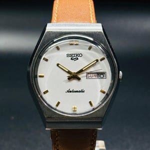 Rare Vintage Seiko 5 Automatic ,  White Dial, Silver Case Day/Date Caliber No. 6309 ,Men&#39;s Wrist Watch Japan Made
