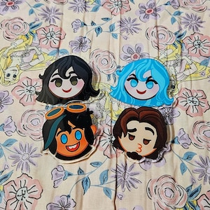Pins de acrílico JUMBO da série Enrolados (Oopsies Tangled Series)