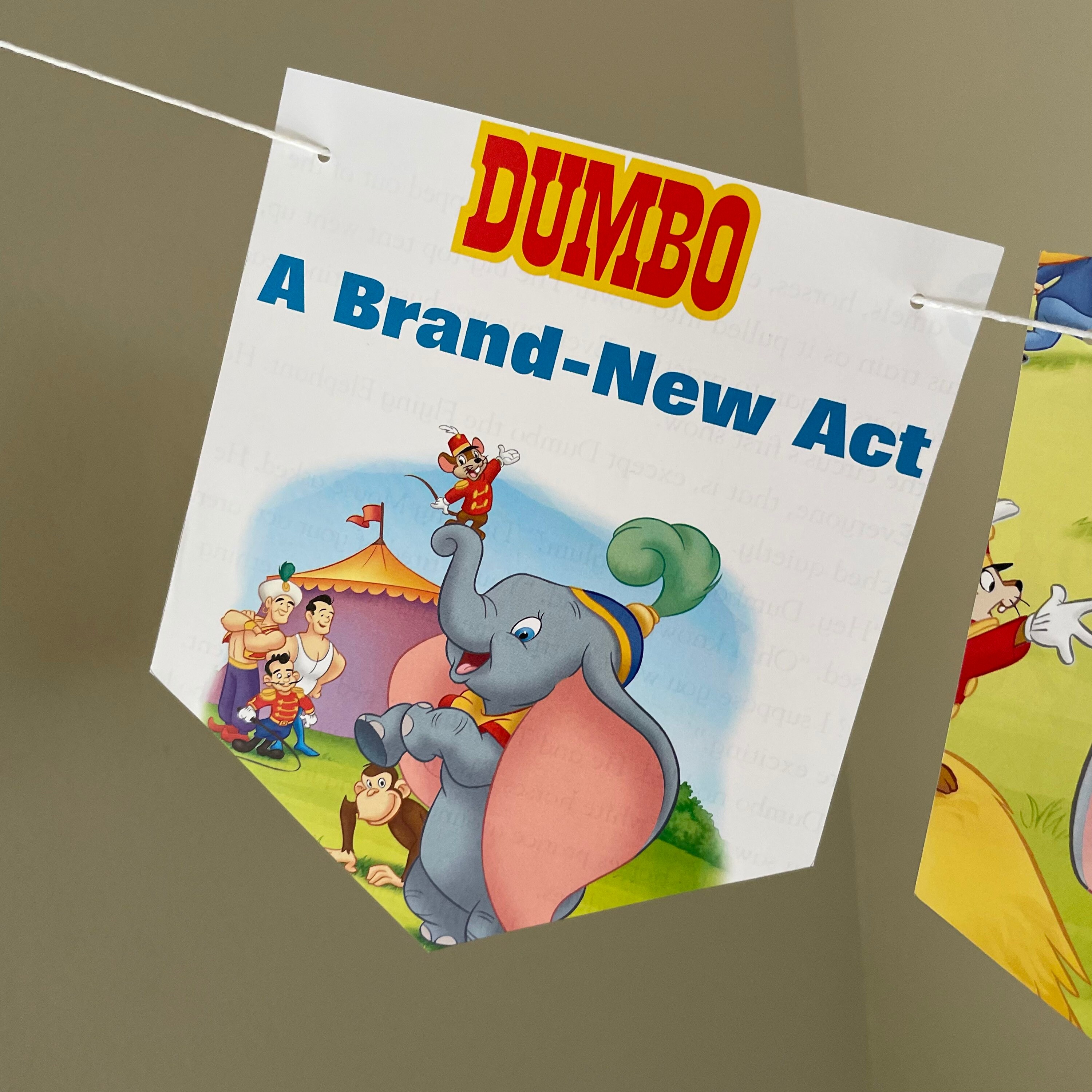Dumbo Book Paper Garland / Dumbo A Brand New Act Book Paper Garland / Dumbo Theme Party Garland / Dumbo Theme Party / Acting Paper Garland