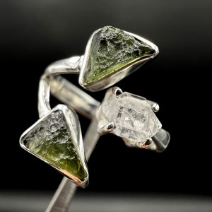 モルダバイトクリスタルリング 18金メッキ 新商品！サイズ8 4.6グラム