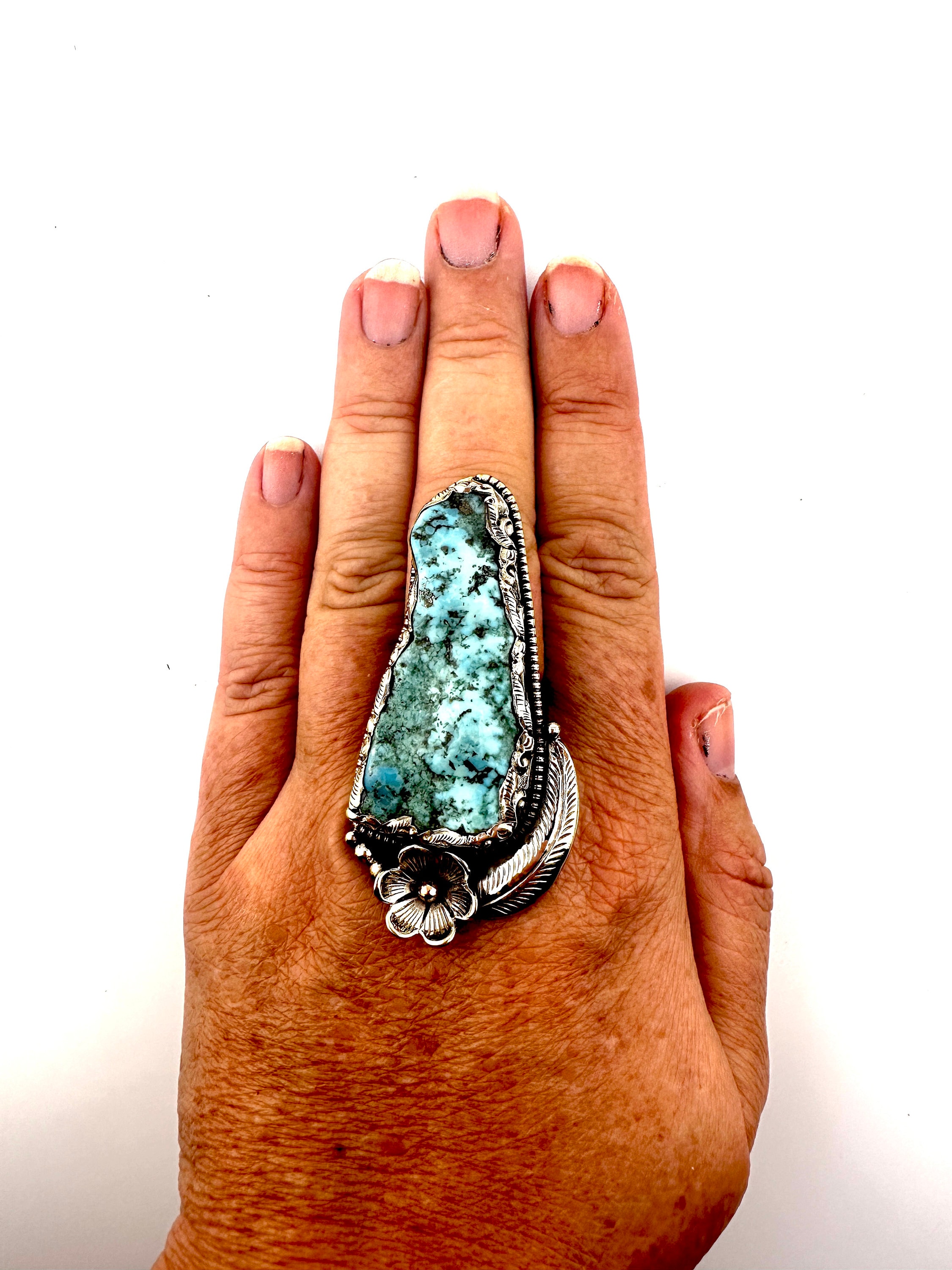 チベットシルバー製ターコイズクリスタルリング。天然本物のターコイズ