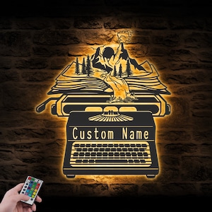 Letrero de metal con luz LED para pared, diseño de escritor de libros, bosque, montaña y río, personalizado, con nombre de futuro autor, para decoración del hogar