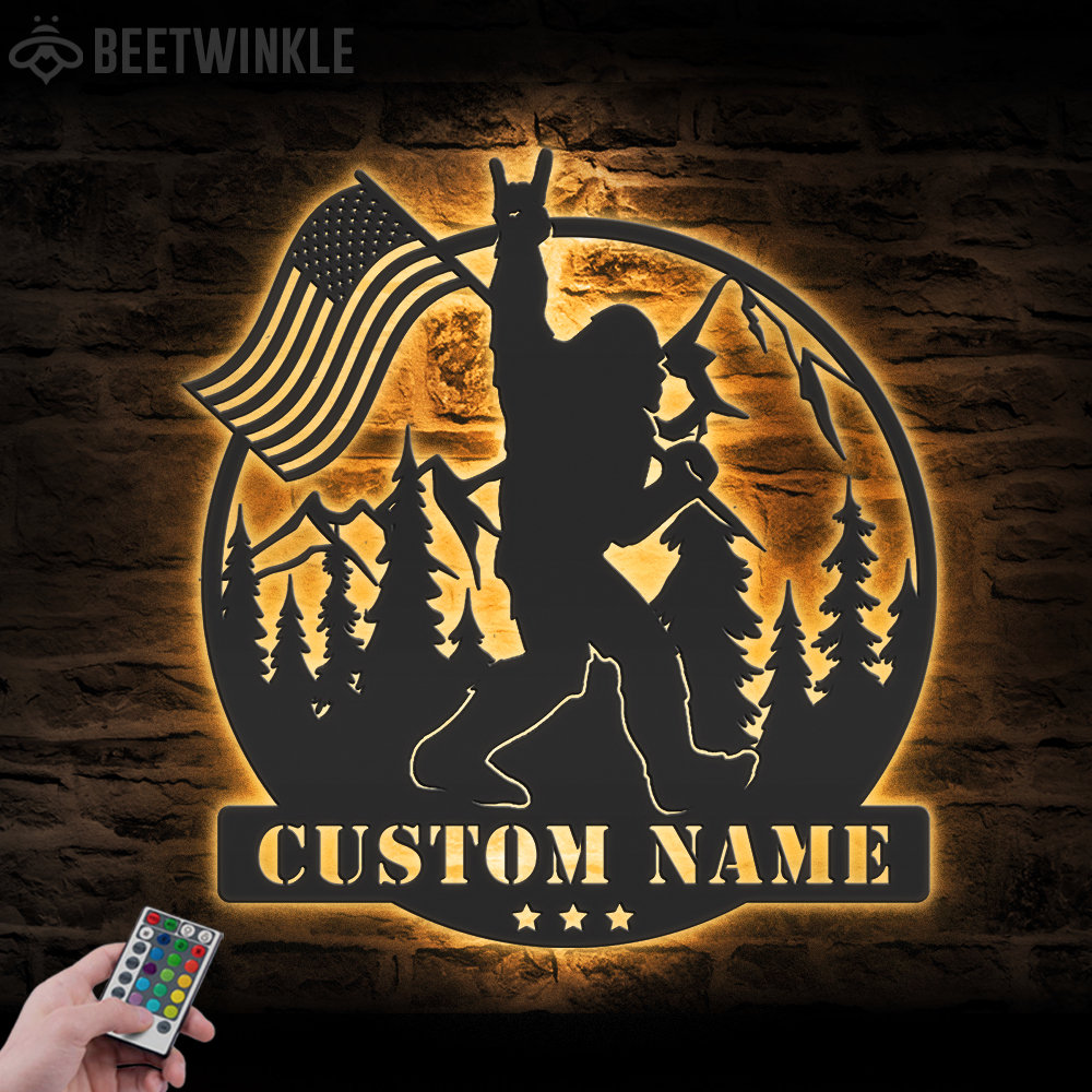 Custom Bigfoot US Flag Metal Wall Art LED Light Personalized Sasquatch Name Sign Home Decor Big Foot Kid Nursery Decoration Birthday Xmas