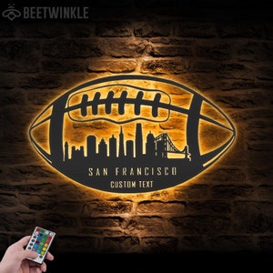 Custom San Francisco Skyline American Football Metal Wall Art LED-verlichting Gepersonaliseerde Naambord Speler Home Decor Kinderkamer Decoratie Kerst