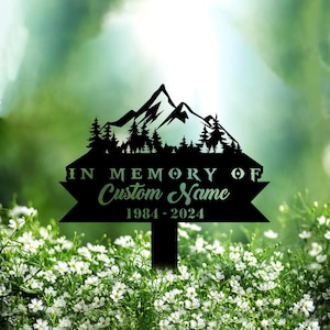 Estaca conmemorativa de metal personalizada para excursionistas, marcador de tumba de escalador personalizado, letrero con nombre, estaca de recuerdo para campistas, regalo de aventura en la montaña y el bosque