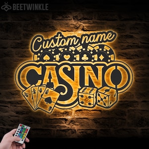 Naipes de casino personalizados, fichas, dados de juego, póquer, arte de pared de metal, luz LED, letrero con nombre de jugador personalizado, decoración del hogar, decoración de zona de juegos