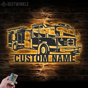 Moteur personnalisé chauffeur de camion de pompier art mural en métal lumière LED personnalisé pompier nom signe décor maison pompier décoration anniversaire cadeau de Noël