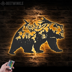 Arte de pared de metal con forma de oso de montaña, luz LED, letrero de oso y bosque, decoración para el hogar, árboles, oso grizzly, decoración de vida salvaje, regalo de inauguración de la casa de Navidad