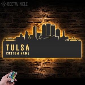 Benutzerdefinierte Tulsa Skyline Metallwandkunst LED-Licht Personalisierte Oklahoma Home Stadtbild Namensschild Wohnkultur Geboren in Tulsa Dekoration Geschenk