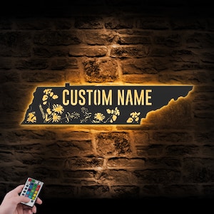 Decorazione murale in metallo con fiori selvatici personalizzati, stato del Tennessee, luce a LED, mappa personalizzata con fiori selvatici, cartello con nome, decorazione per la casa, decorazione floreale, Natale