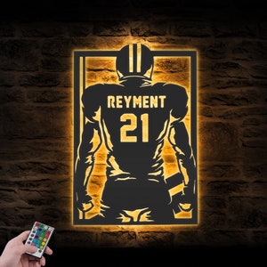 Benutzerdefinierte American Football Metall Wand Kunst LED-Licht Personalisierte Spieler Name Zeichen Wohnkultur Kind Kinderzimmer Dekoration Papa Geburtstag Weihnachten