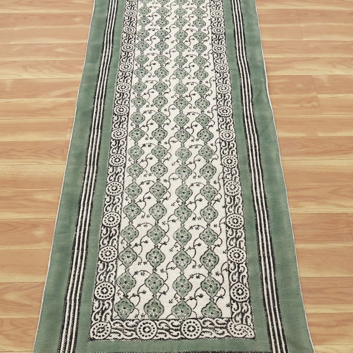 Indian Cotton Green Runner Hallway Runner Area Rug, 4 x 10 Feet Runner, green/beige, with fringe, no tassels