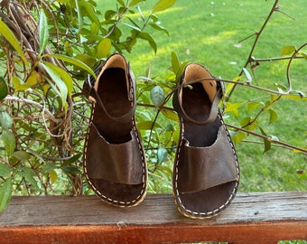 Dark Brown Grounding sandals For Women,   Barefoot Sandals, Minimalist Shoes, Leather Sole , Copper Rivet