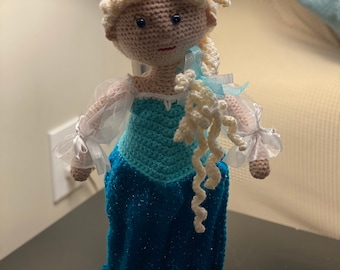 Crochet Elsa doll